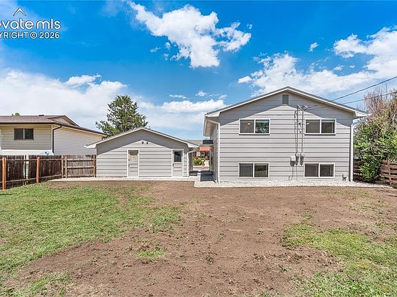 3rd image of 1334 Tappan Cir