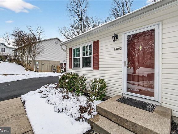 5th image of 24013 Bush Hill Rd