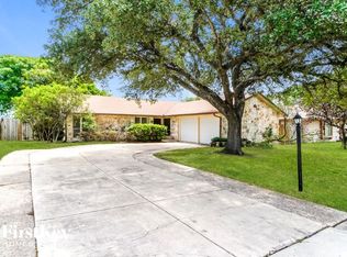 6710 Oak Lake Dr, San Antonio, TX 78244