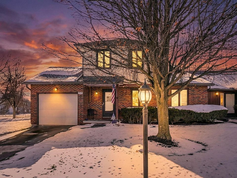 1st image of 2371 Parkview Dr
