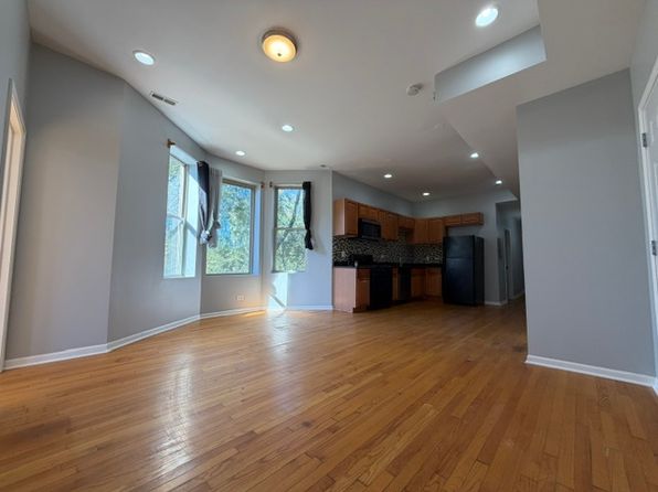 2946 W Lexington St #3W