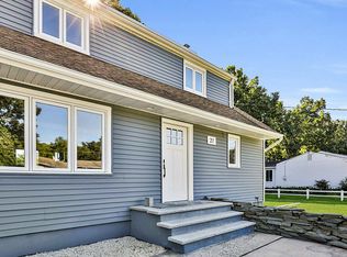 27 Woodside Dr, Howell, NJ 07731