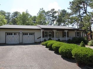 2069 Crestwood Dr, Forked River, NJ 08731