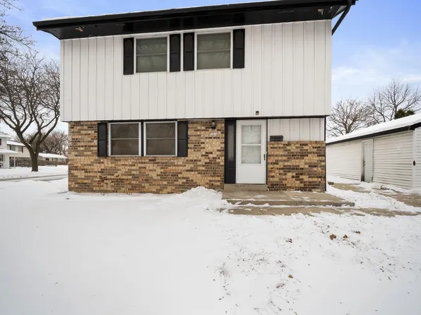 1812 West Kneeland STREET, Milwaukee, WI 53205
