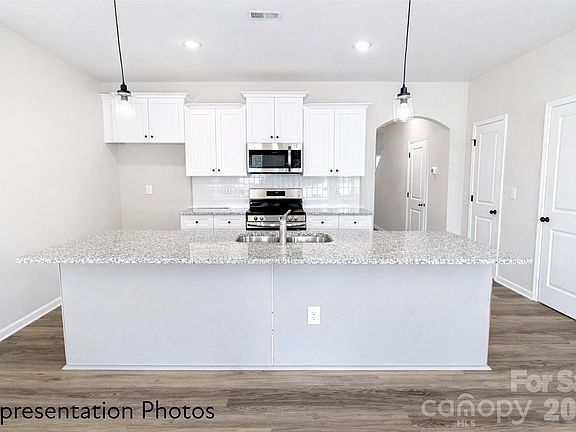 2nd image of 5937 Wallace Ave