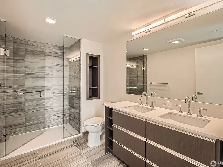 800 Columbia St #1205 — Photo 24