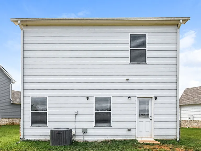 128 Innis Brook Cir — Photo 16