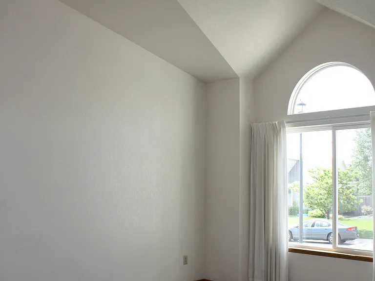 502 Haven Dr — Photo 2