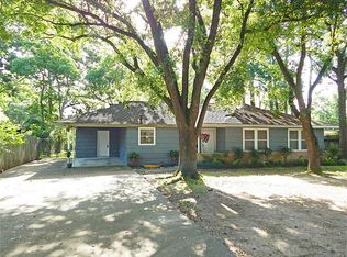 1800 N Roberson St, Conroe, TX 77301