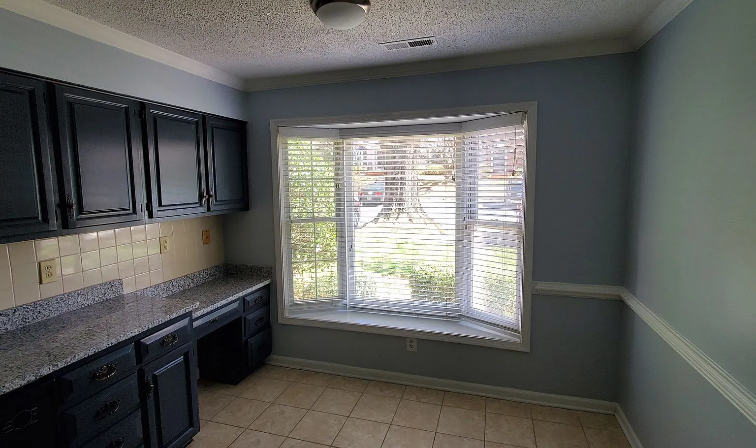 2 Bedroom 2.5 Bathrooms Townhome — Photo 4