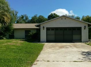 26635 W Cove Dr, Tavares, FL 32778
