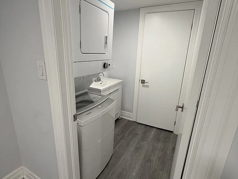 46 Dell Park Ave #1 — Photo 3