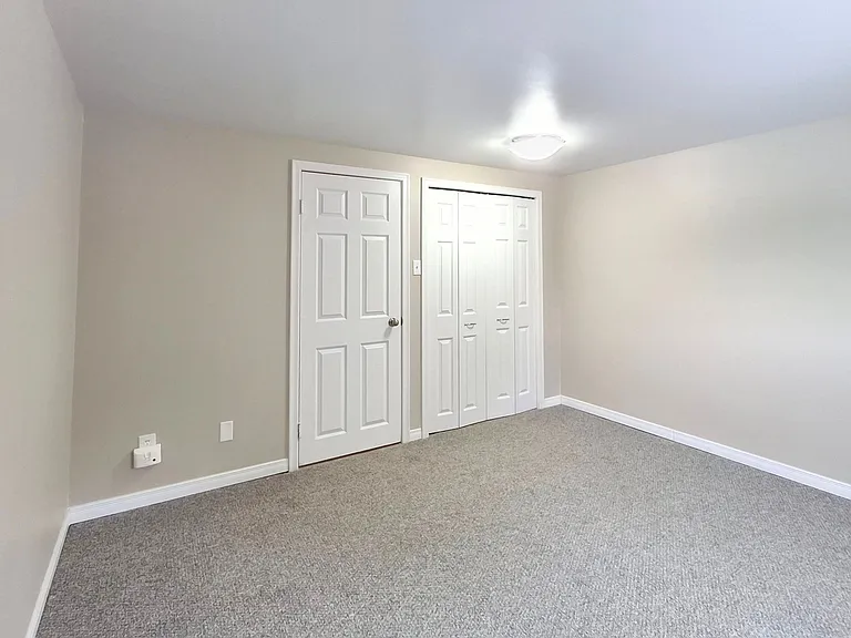 1025 Nesbitt Cres — Photo 8
