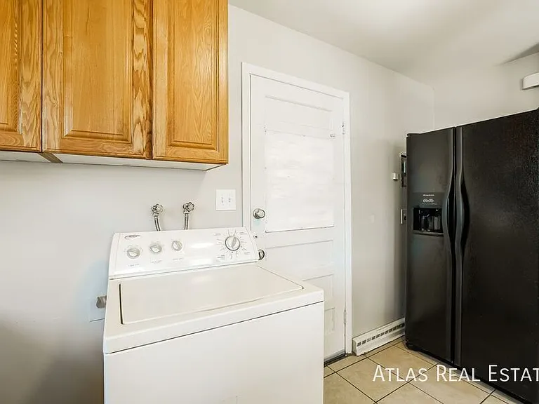 881 E Egbert St — Photo 19