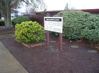 (690) Circle Drive Court 1 Bdrm / 1 Bthrm, Corvallis, OR 97330