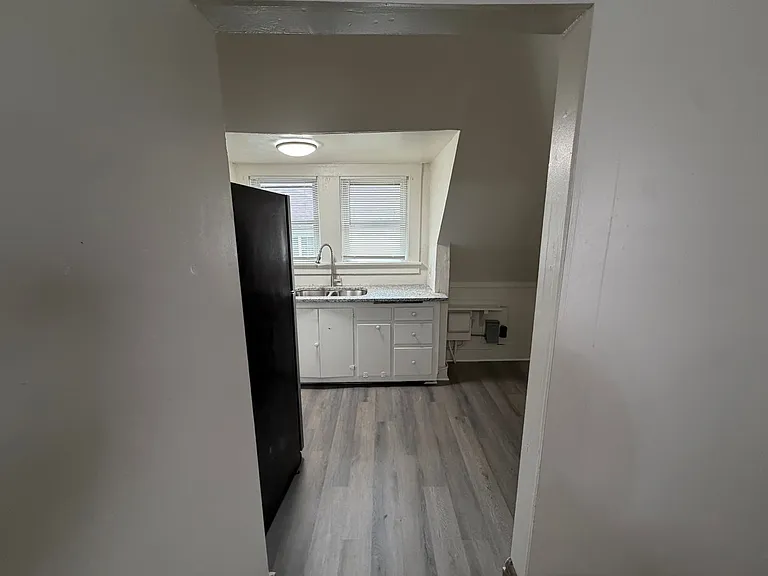 713 2nd St — Photo 11