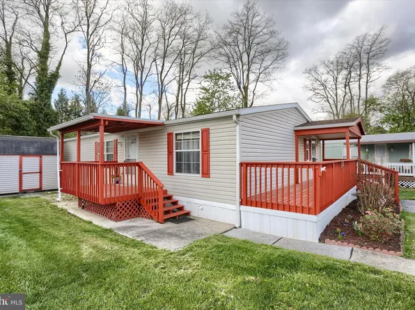 19 Beechwood Dr, Dillsburg, PA 17019