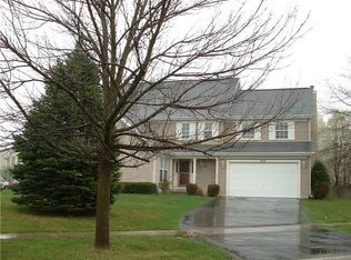 859 Alleghany Rd, Grayslake, IL 60030