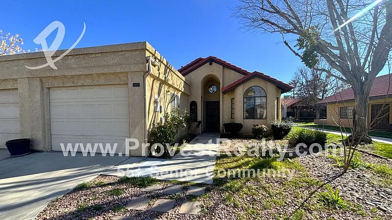Building Photo - 19053 Elm Dr