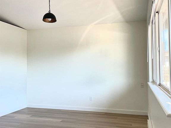 2nd image of 422 E Bay Dr NE #4