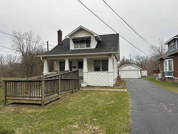 2nd image of 8260 Clinton River Rd