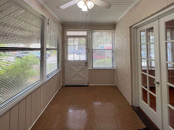 3rd image of 1113 NW 4th Ave