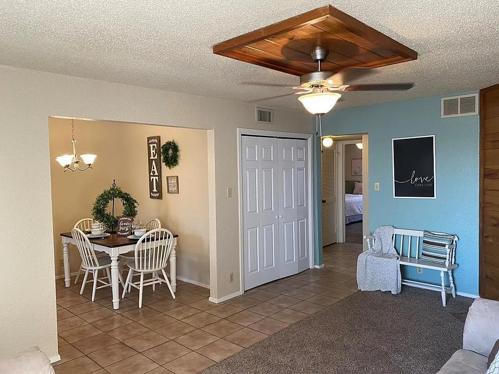 2 bed, 1.0 bath, 750 sqft, $975 — Photo 3