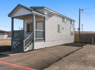 317 Moffat Blvd #14, Manteca, CA 95336