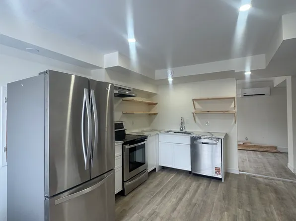 1016 Maitland Ave, Ottawa, ON K2C 2B6