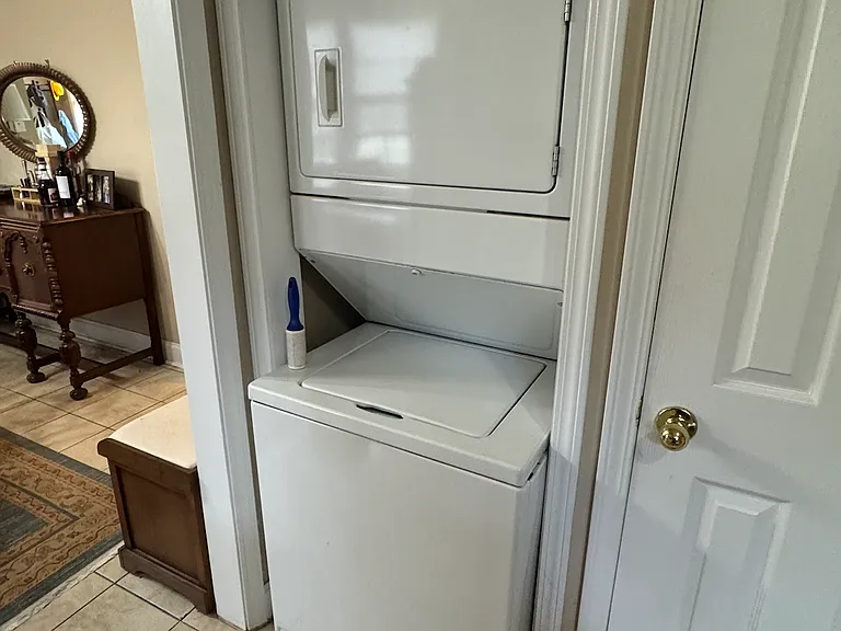 5864 Louis Xiv St — Photo 11