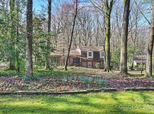 813 Stratfordshire Dr, Matthews, NC 28105