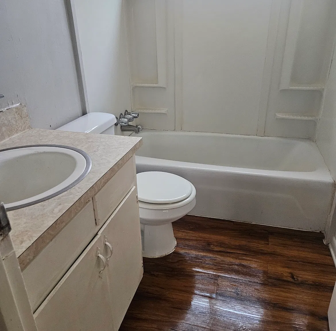 615 Withers St — Photo 3