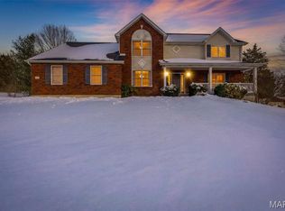 10 Crystal Lake Ct, Festus, MO 63028