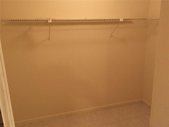 4th image of 1707 Whitehall Dr APT 102