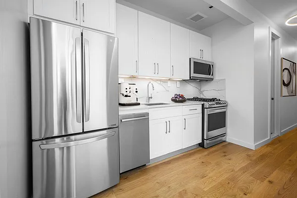 Rented by Bold New York | media 20