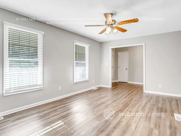 2339 Chevy Chase Ln — Photo 5