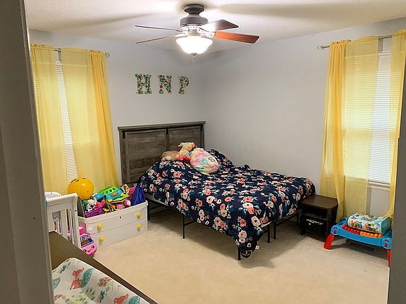 4th image of 361 Settlers Ln