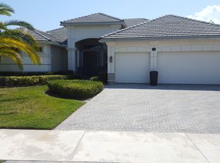 716 SW River Bend Cir, Stuart, FL 34997