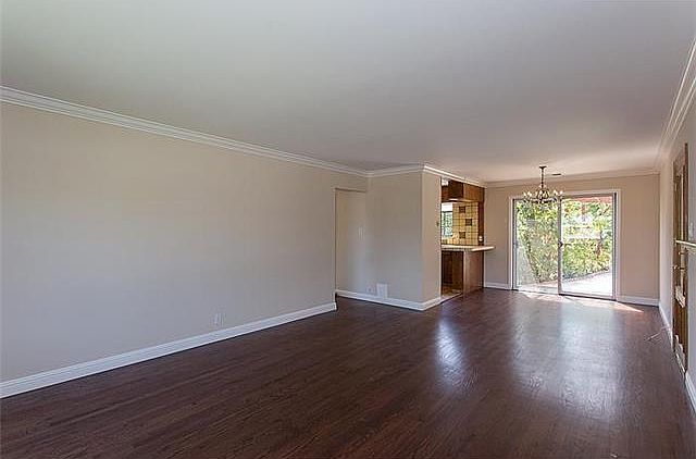 2nd image of 419 La Jolla Ave