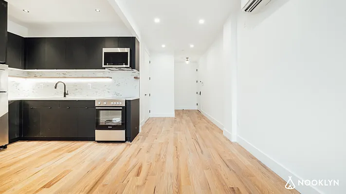 Rented by Nooklyn NYC LLC | media 13