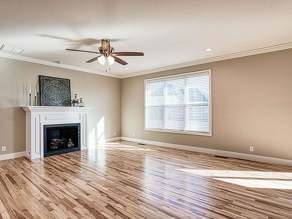 5th image of 19203 Braeburn Dr