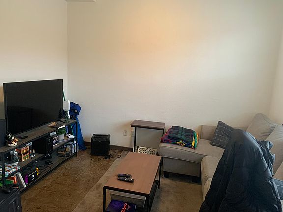 2nd image of 3122 W Clay St APT 6
