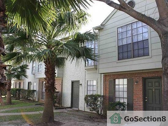 1st image of 8731 Victorian Village Dr #8731