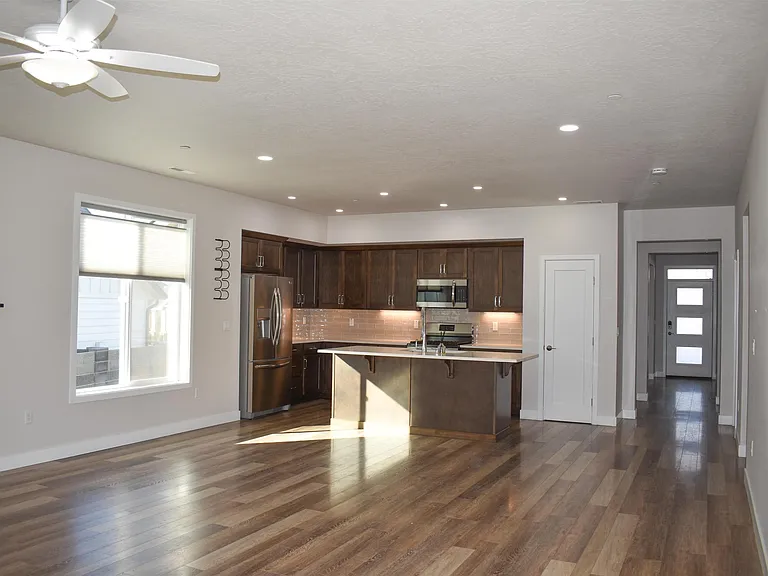 4879 Smitty Dr — Photo 10