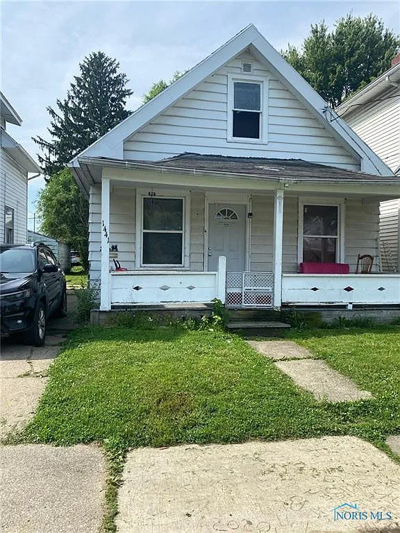 1441 Prouty Ave photo 1