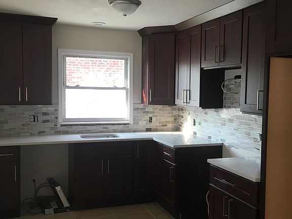 2nd image of 366 Grandview Ave
