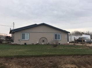 2085 Beach Rd, Prescott, MI 48756