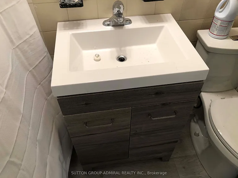 2839 Bathurst St #1 — Photo 9