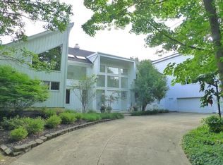 2815 Kersdale Rd, Pepper Pike, OH 44124