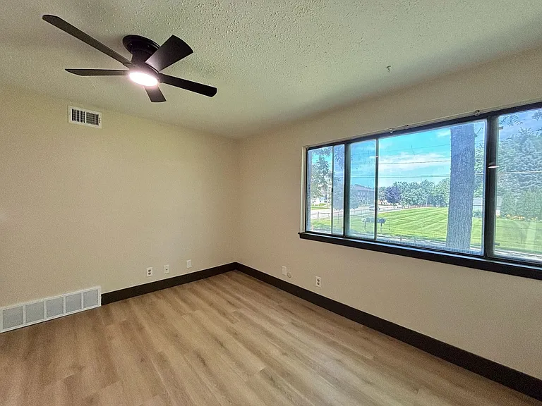 Breckenridge Davenport Apartments — Photo 118